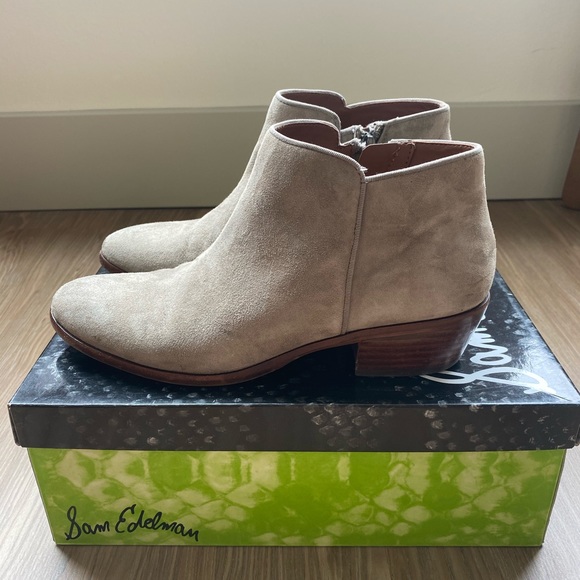 Sam Edelman ‘Petty’ Chelsea Boot - Picture 2 of 6